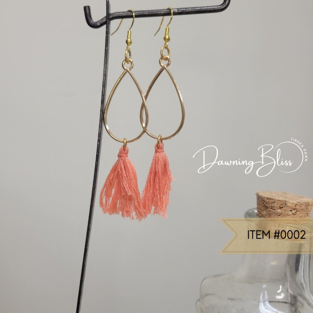 Lightweight & Bold- Dangle- Trendsetter Earrings